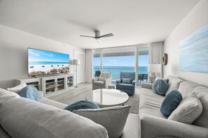 TV, DVD player - Once Upon a Tide - Destin Gulfgate 0404! (Destin)