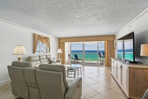 TV, DVD player - Beach Blessing - Destin Gulfgate 0501! (Destin)