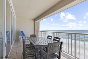 Outdoor dining - Ocean Pearl - Destin Gulfgate 0605! (Destin)