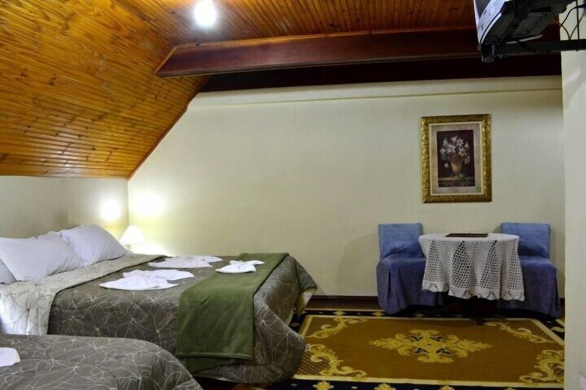 Family Room | Free WiFi