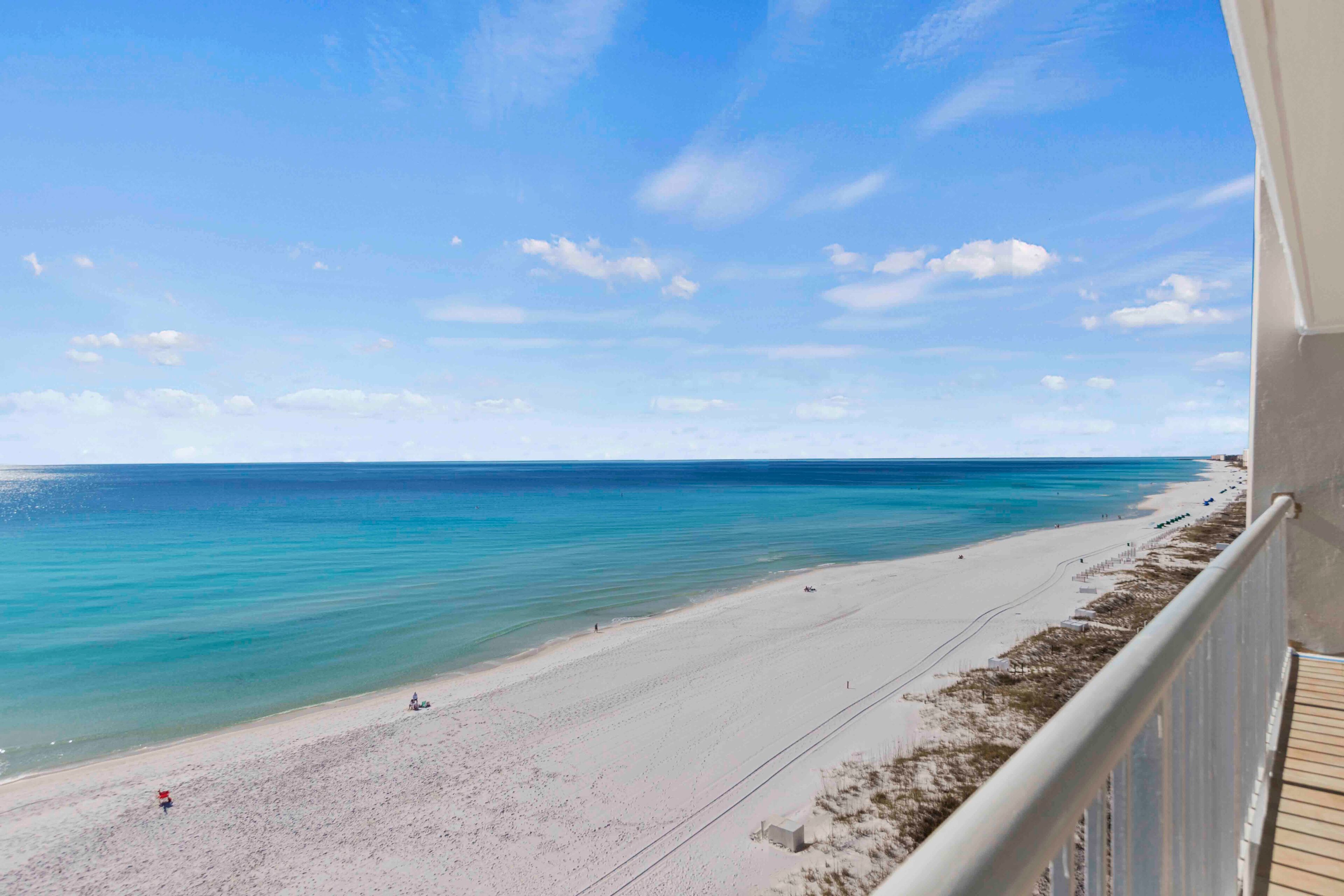 Sulla spiaggia, lettini da mare