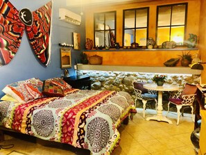 Wifi gratis y ropa de cama 