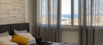 ★Luxury 5 Star Bed&SEA View in CityCentre -NTFLX★24