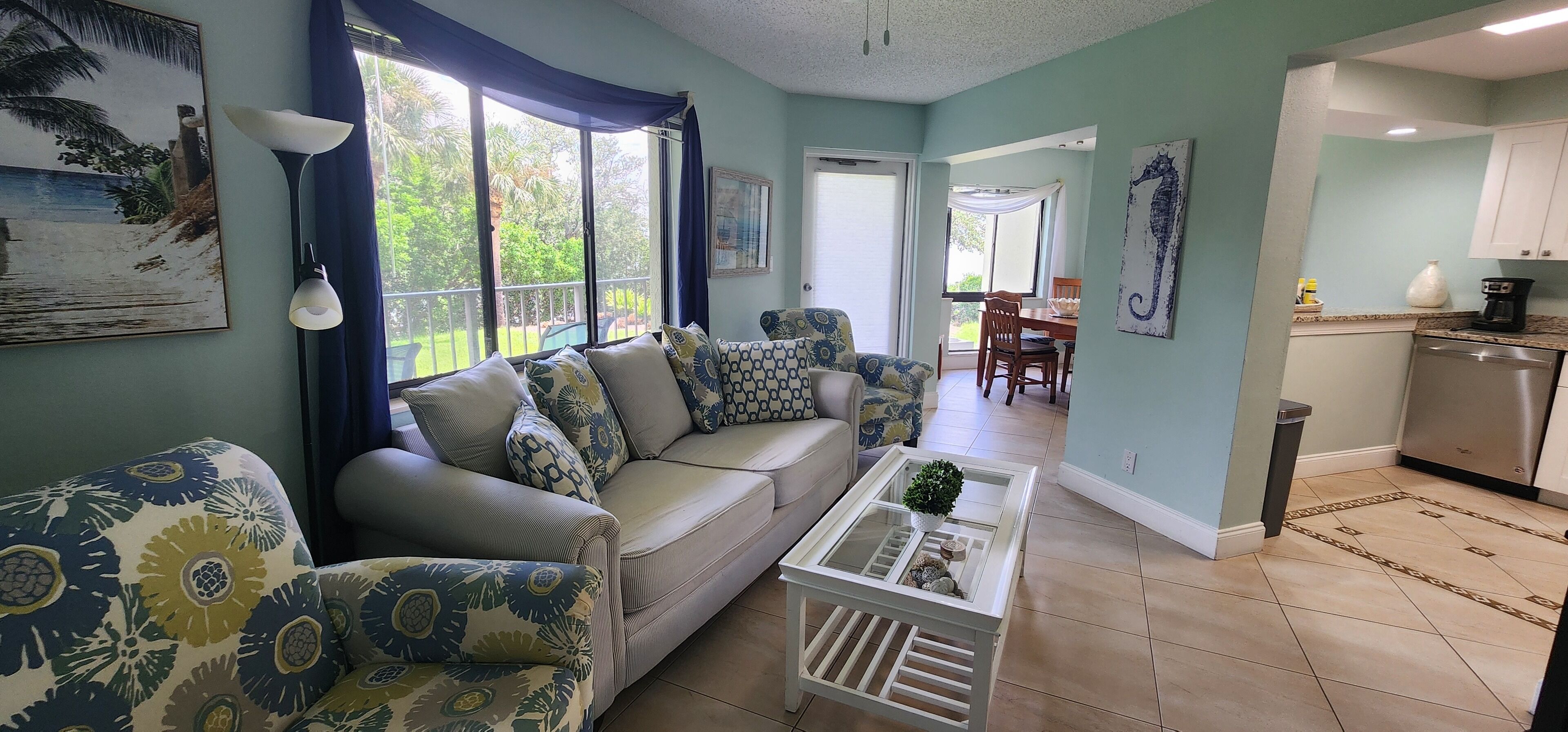 Una Smart TV, libros