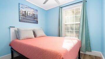 1 bedroom, desk, iron/ironing board, free WiFi