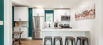 3 Bd/2 Bth Historic Cape Cod | 5 Min Sports Center