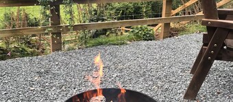 Shepherds Hut, self catering, Powys