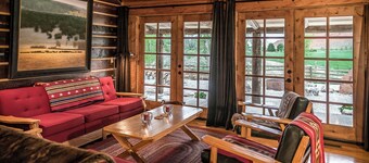 The Trapper Creek Guest House - Shell, Wy, at the foot of Big Horn Mountains.
