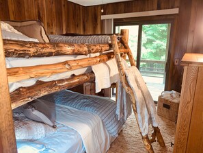 4 camere, Wi-Fi gratuito, lenzuola