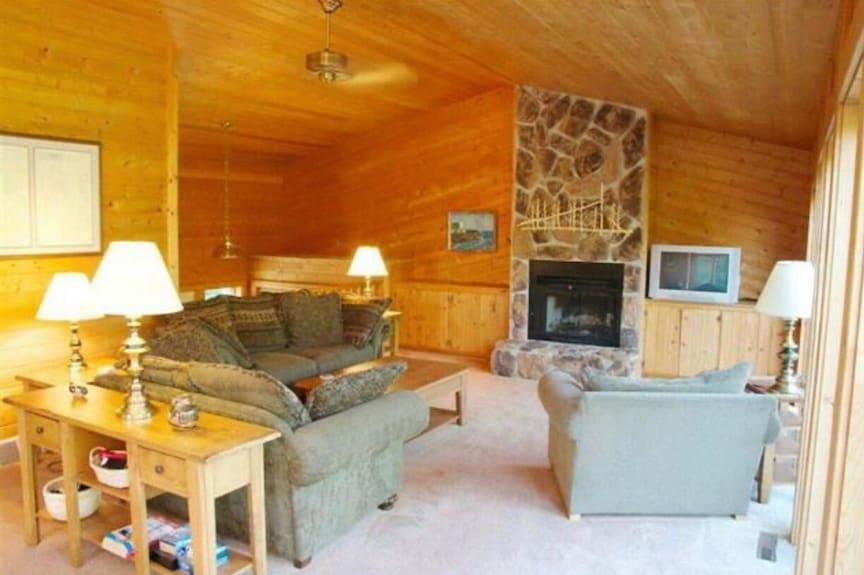 Walloon Lake Home On Exclusive Eagle Island Peninsula - Petoskey, MI