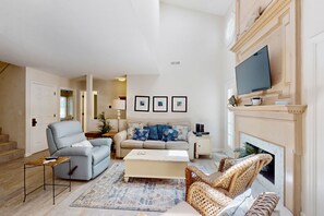 TV, peis og DVD-spiller