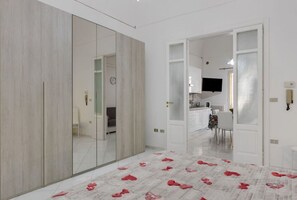 1 makuuhuone, silitysrauta/-lauta, Wi-Fi, vuodevaatteet