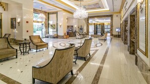 Lobby - Waikiki | Tropical Escape | Pool & Saun (Honolulu)