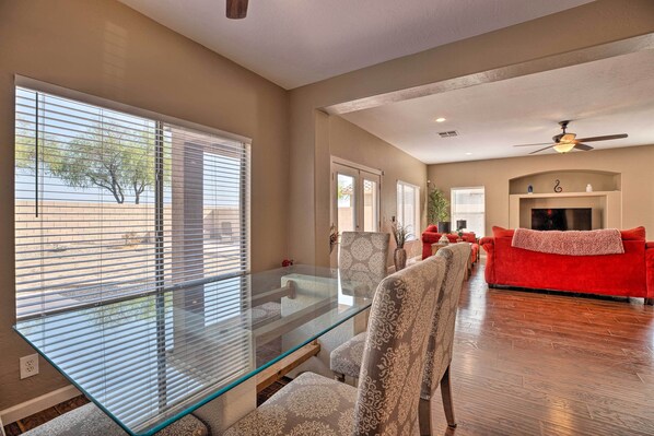 Dining - Maricopa Home w/ Outdoor Seating, 2 Mi to Golf! (Maricopa)