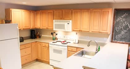 Boyne Mountain, Disciples Village Condo - Steps To Boyneland Run