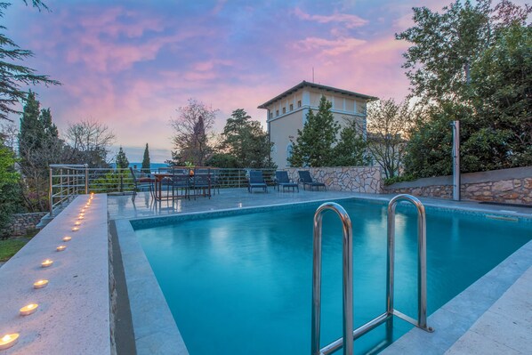 Alberca al aire libre 