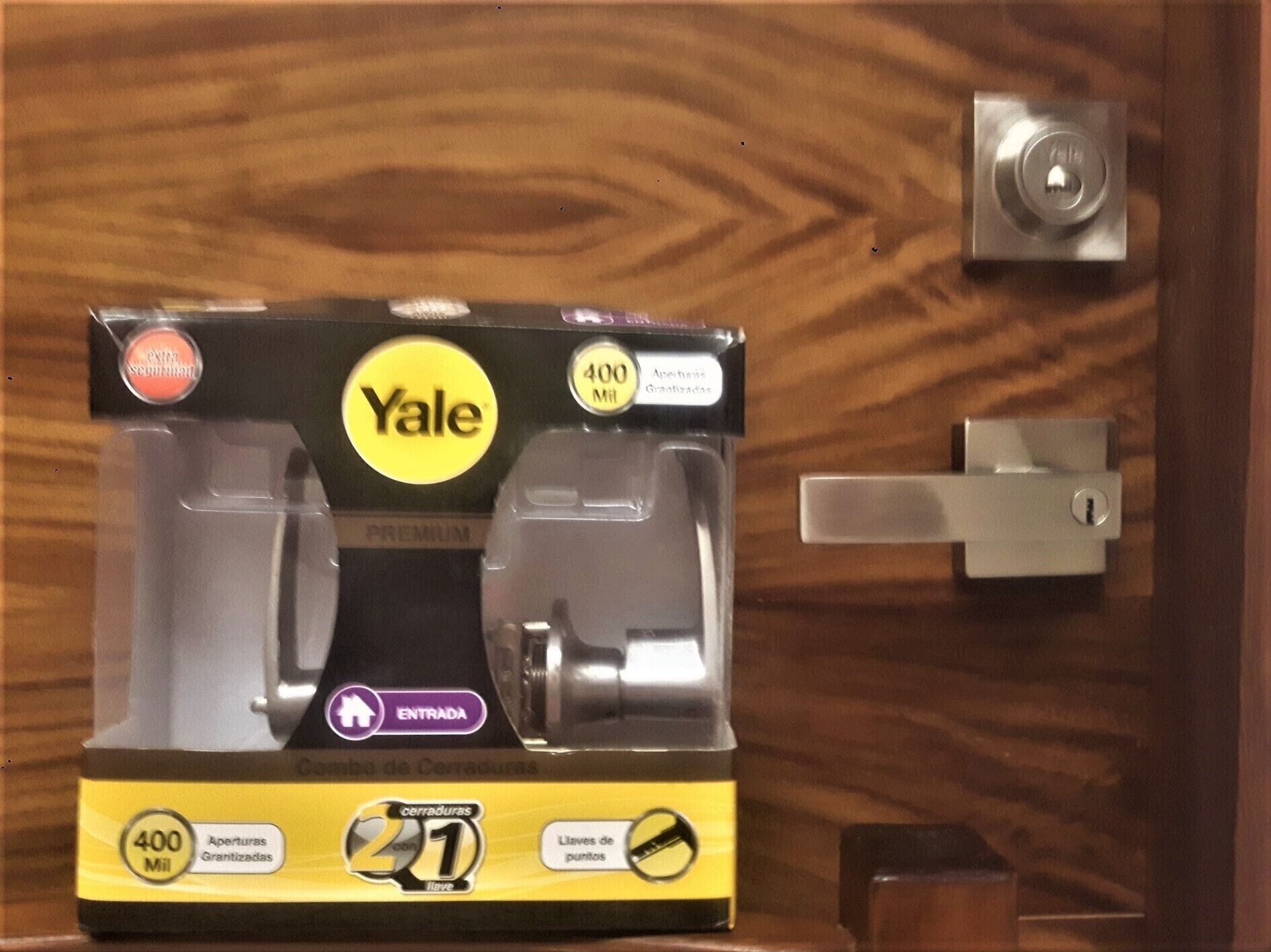 A Yale door closer package with a 400,000-grip capacity, a 21-point lock, and a 400,000-grip capacity.