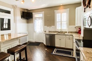 Unclassified image, 3 of 45, button