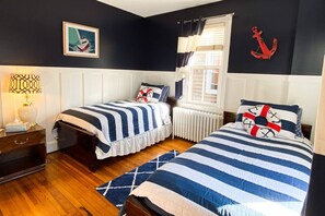 Unclassified image, 3 of 45, button - Prime Location! Modern Comfort 1 Block to Gate 1 w/ Parking & Walkability (Annapolis)