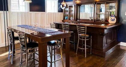 Prime Location! Modern Comfort 1 Block to Gate 1 w/ Parking & Walkability