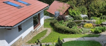 Schönes alleinstehendes Ferienhaus für 12 Leute mit W-LAN, TV, Terrasse und Panoramablick