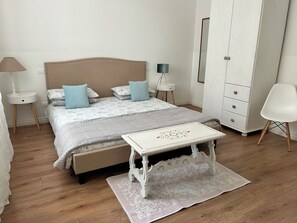 1 chambre, bureau, Wi-Fi gratuit, draps fournis