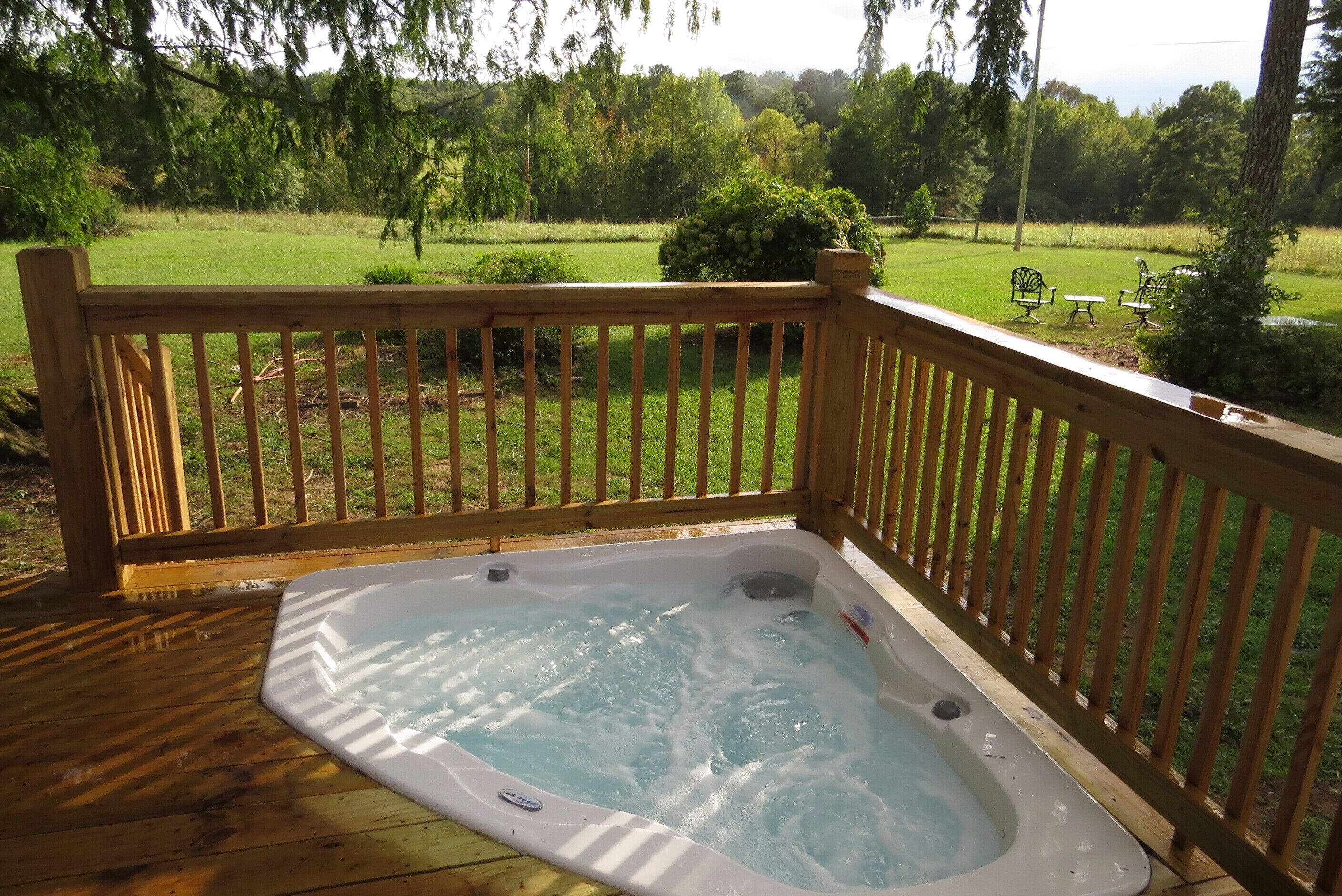 Outdoor spa tub