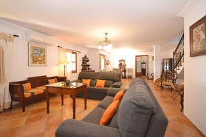 Fireplace - Cocons - Charming country house with pool in Sineu, Mallorca (Sineu)