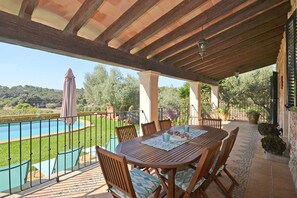 Outdoor dining - Cocons - Charming country house with pool in Sineu, Mallorca (Sineu)
