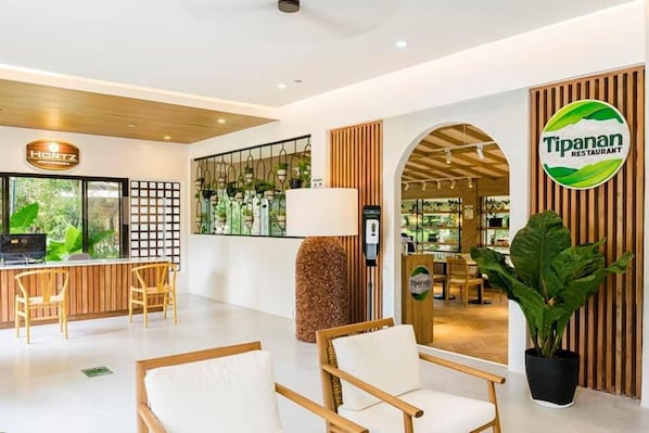 Reception - Hortz Hotels and Resorts (Tagaytay)