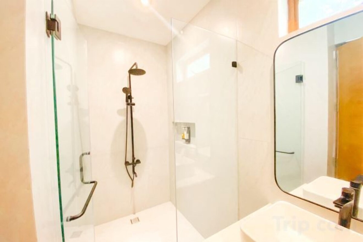 Bathroom | Shower, free toiletries, hair dryer, towels