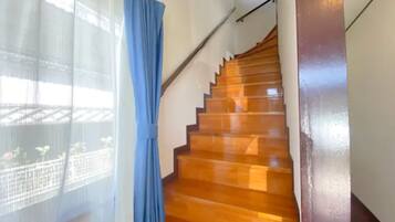 Grandioso Okinawa Villa Nago1, Smoking | 4 bedrooms, free WiFi, bed sheets