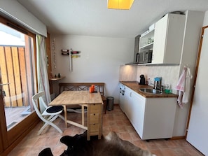 Kühlschrank, Mikrowelle