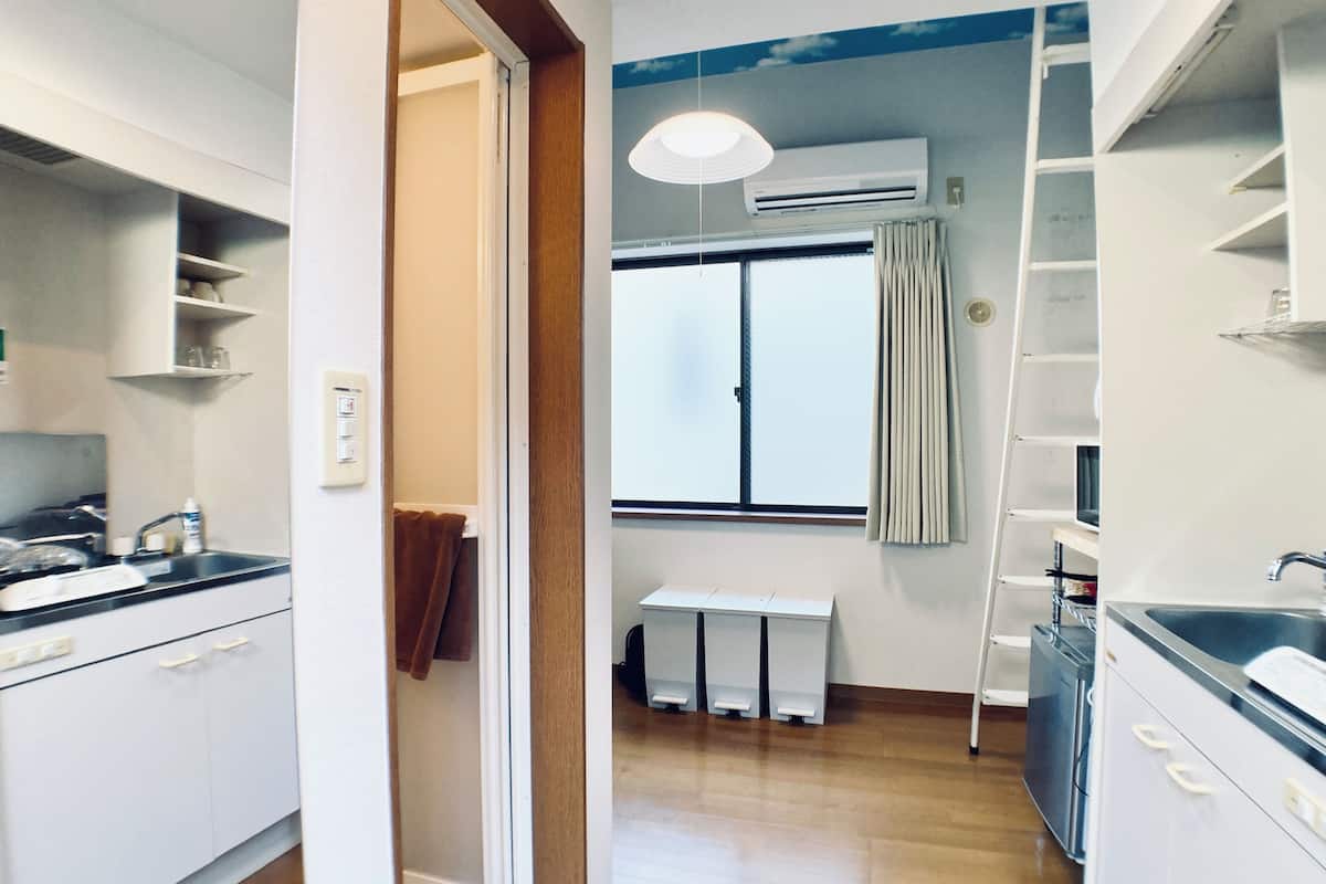 1 chambre, fer et planche Ă repasser, Wi-Fi gratuit, draps fournis