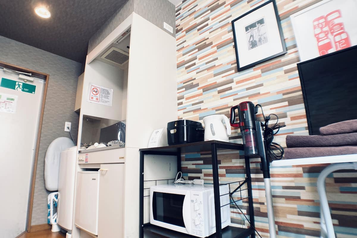 1 chambre, fer et planche Ă repasser, Wi-Fi gratuit, draps fournis