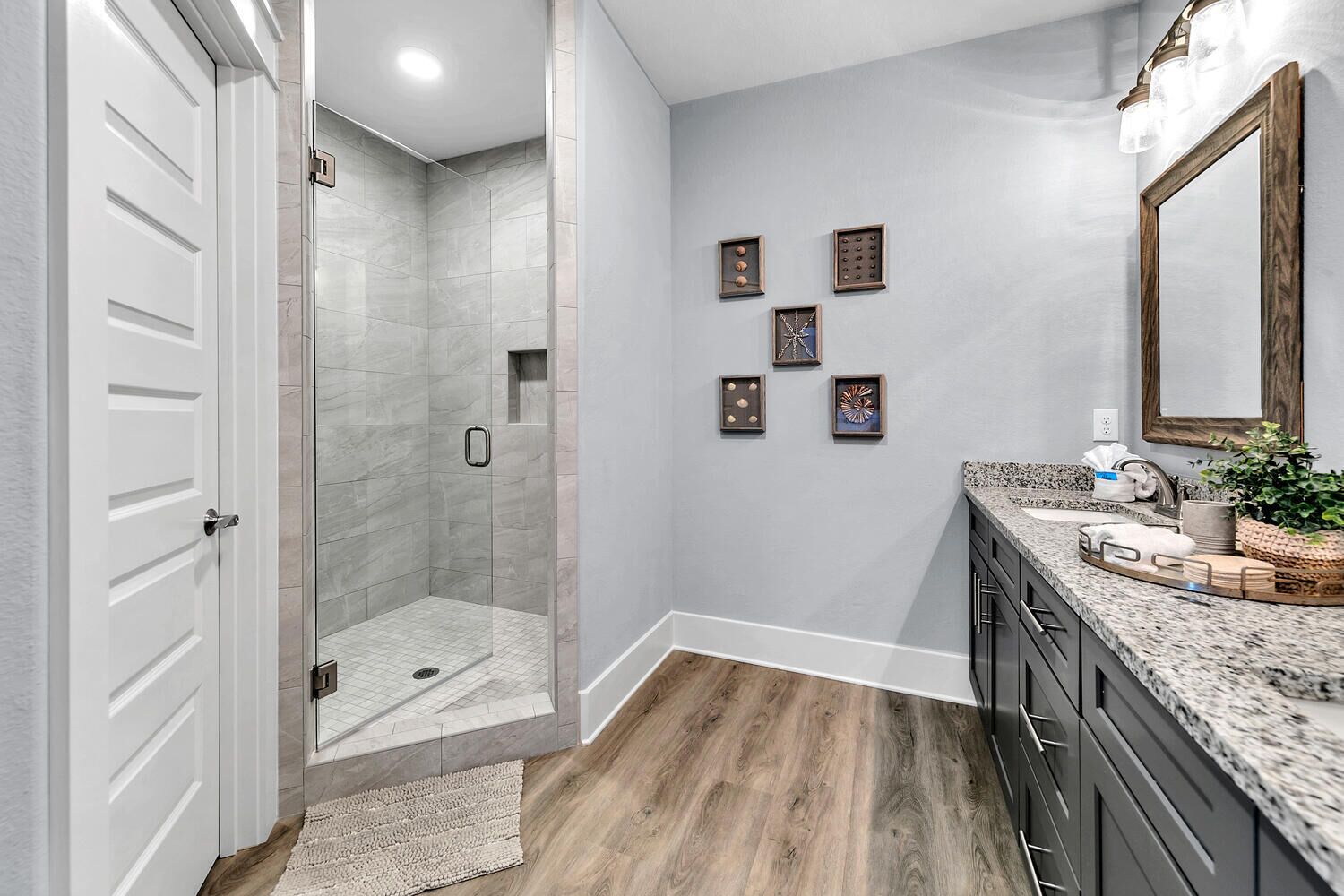 Master with walk-in shower