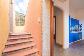 Interior - Apartment 'Con Piscina 14' with Sea View, Wi-Fi and Air Conditioning (trinità d'agultu e vignola)