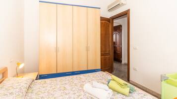 1 Schlafzimmer, Bügeleisen/Bügelbrett, kostenloses WLAN, Bettwäsche