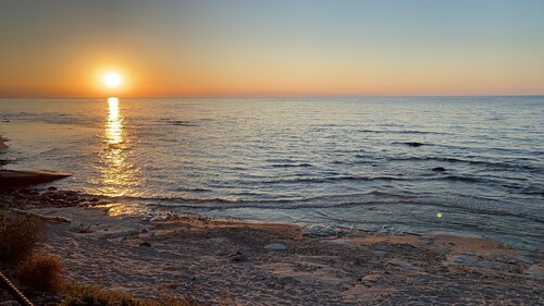 Apartment 14" with Sea View, Wi-Fi, and Air Conditioning