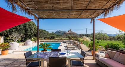 Holiday Home Son Frare with Mountain View, Wi-Fi, Garden, Pool, Balcony & Terraces; Parking Available