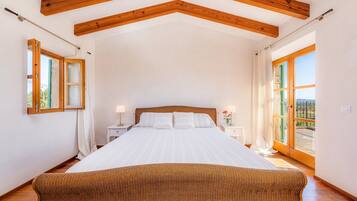 2 slaapkamers, een strijkplank/strijkijzer, gratis wifi, beddengoed