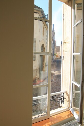 "Le Sarment, Beaune historic district downtown