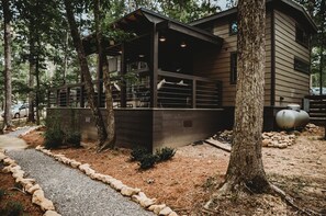 Property grounds - Leprechaun Lodge at The Retreat at Deer Lick Falls (Monteagle)