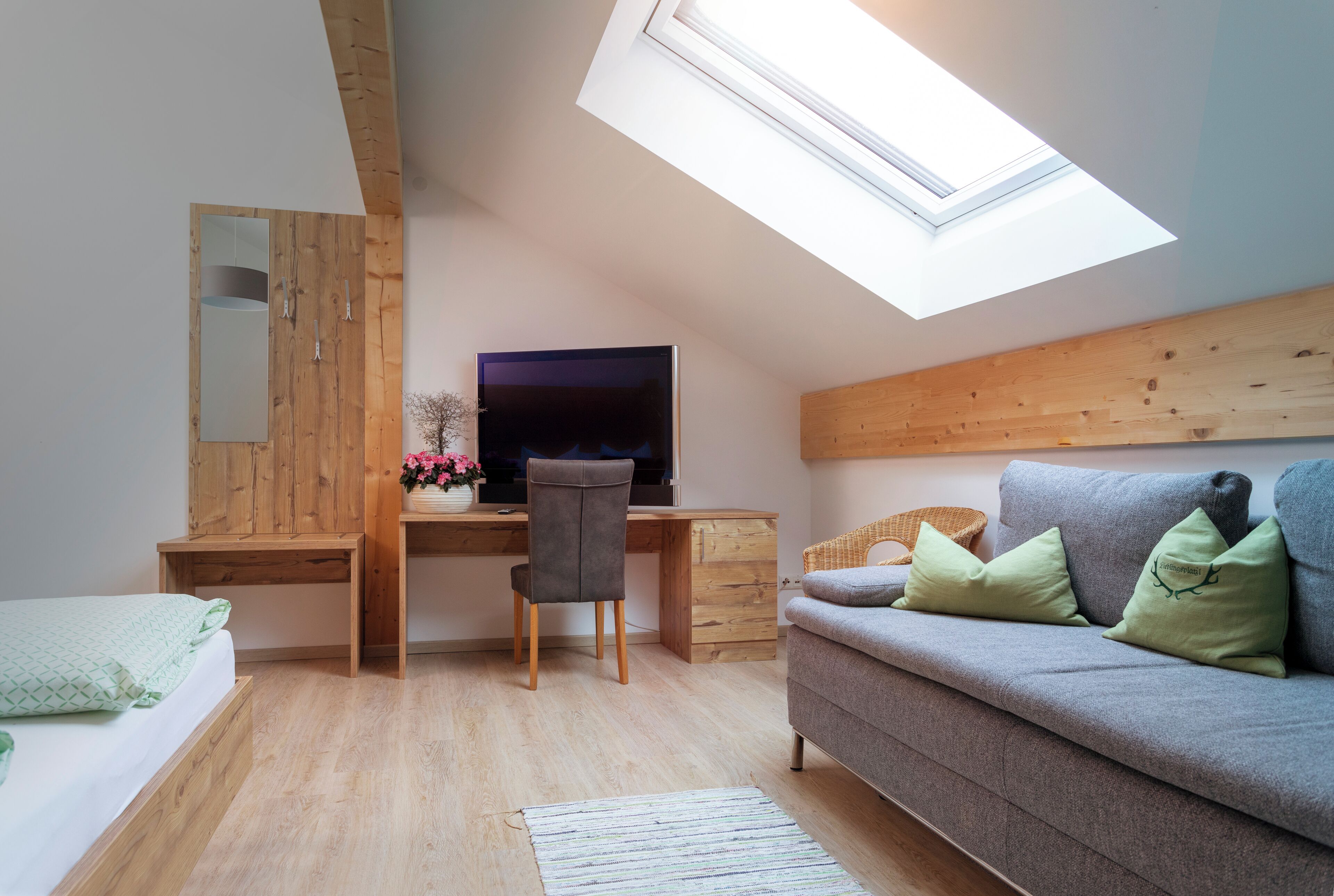 2 Schlafzimmer, Reisekinderbett, kostenloses WLAN, Bettwäsche