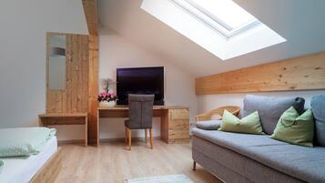 2 Schlafzimmer, Reisekinderbett, kostenloses WLAN, Bettwäsche