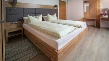 2 Schlafzimmer, Reisekinderbett, kostenloses WLAN, Bettwäsche