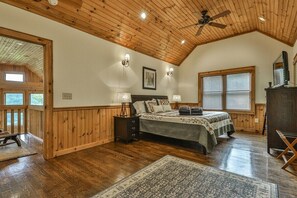 3 chambres, fer et planche à repasser, accès au Wi-Fi (inclus)