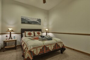 3 bedrooms, iron/ironing board, free WiFi, bed sheets - Altitude Adjustment | Cherry Log, Ga (Cherry Log)