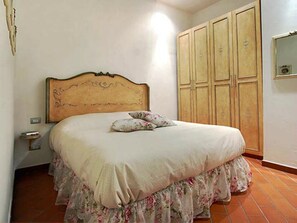 1 quarto, ferros/tábuas de passar roupa, Wi-Fi, roupa de cama