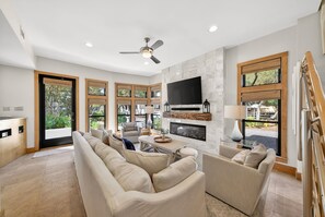 Smart TV, futbolito y estéreo 